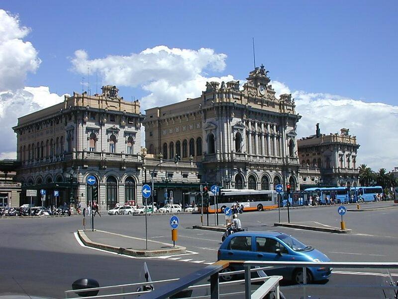Camera Colombo 12 Genova Rooms Exterior photo